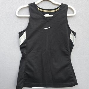 Nike Women's Basketball Tank Black and White Size Small